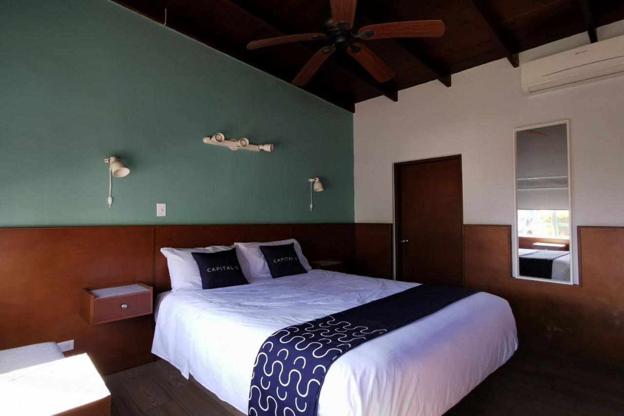 Capital O Hotel America Ensenada Bagian luar foto