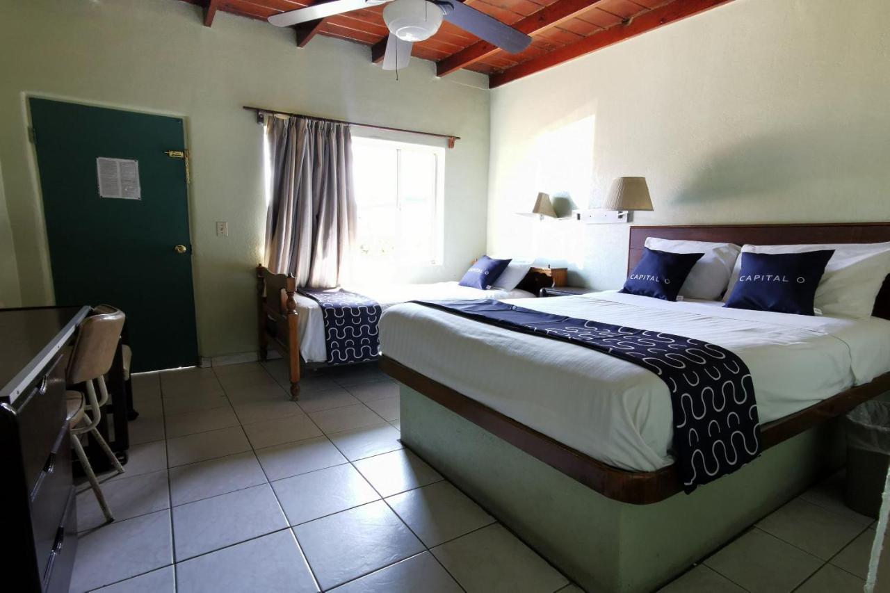 Capital O Hotel America Ensenada Bagian luar foto