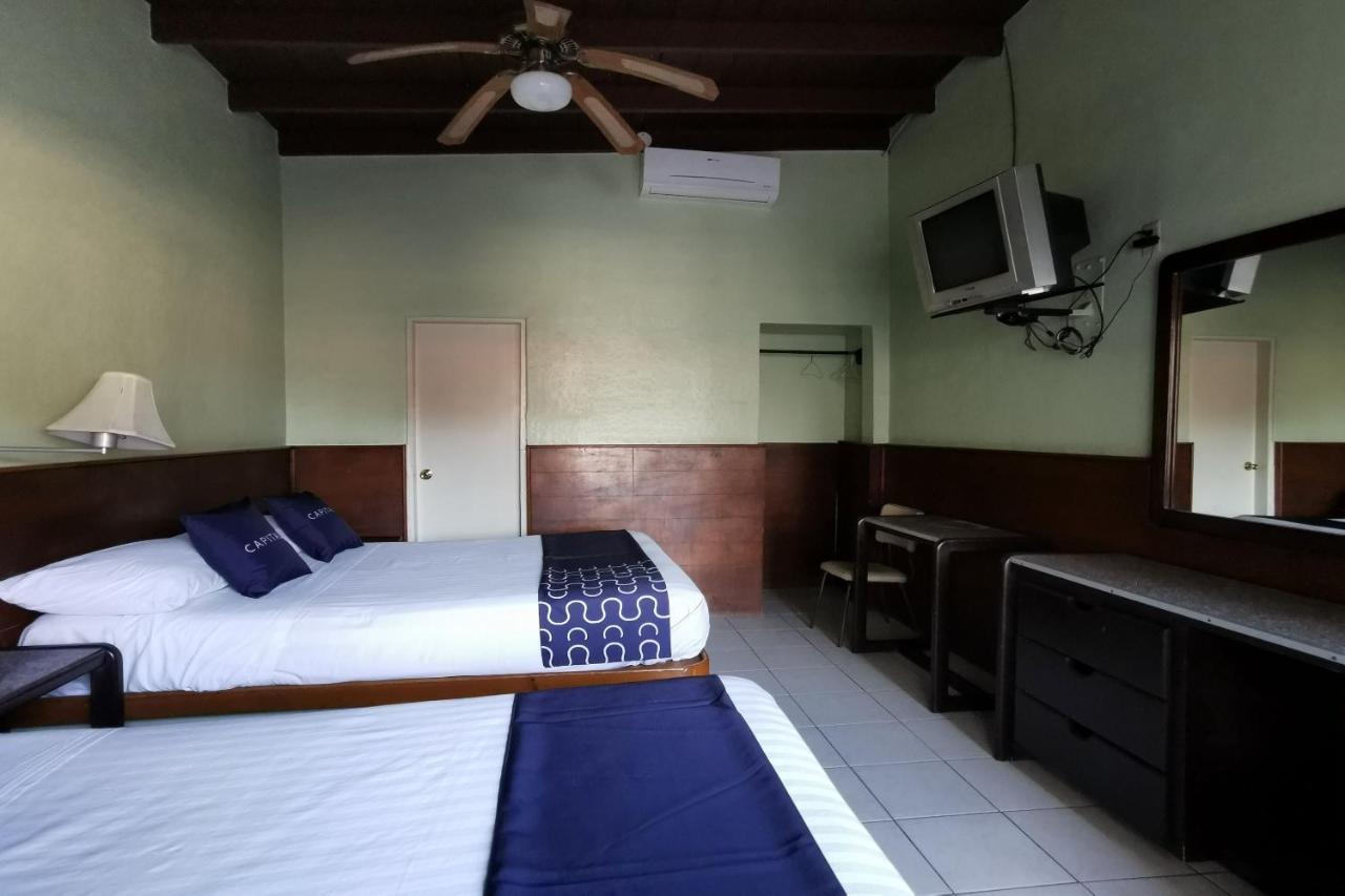 Capital O Hotel America Ensenada Bagian luar foto