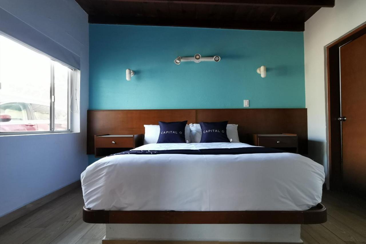 Capital O Hotel America Ensenada Bagian luar foto